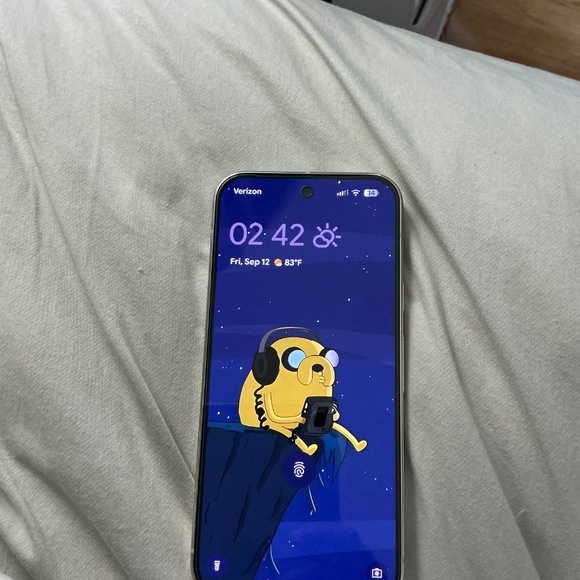 Google Pixel 9 pro with Google pixel watch 2 - Picture 4 of 7